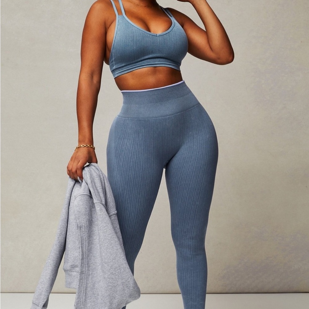 Fabletics Gray Ultra High-Waisted Ribbed Leggings 7/8 NWT MSRP $49.95